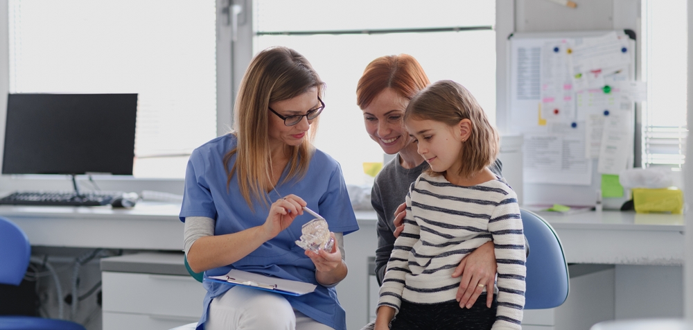 Dentist vs orthodontist | metal braces | orthodontics for adults | orthodontics for children