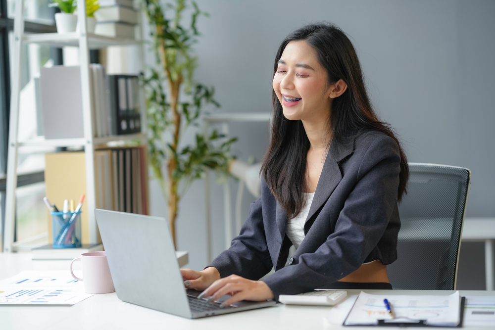 Affordable braces in Melbourne | Braces for Adults | Clear Ceramic Braces | Metal Braces | Revisiting Orthodontics as an Adult